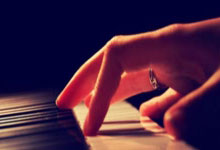 AG贵宾会：韩媒制作中国短道犯规集锦，扬言裁判偏袒东道主：4次犯规都没判.